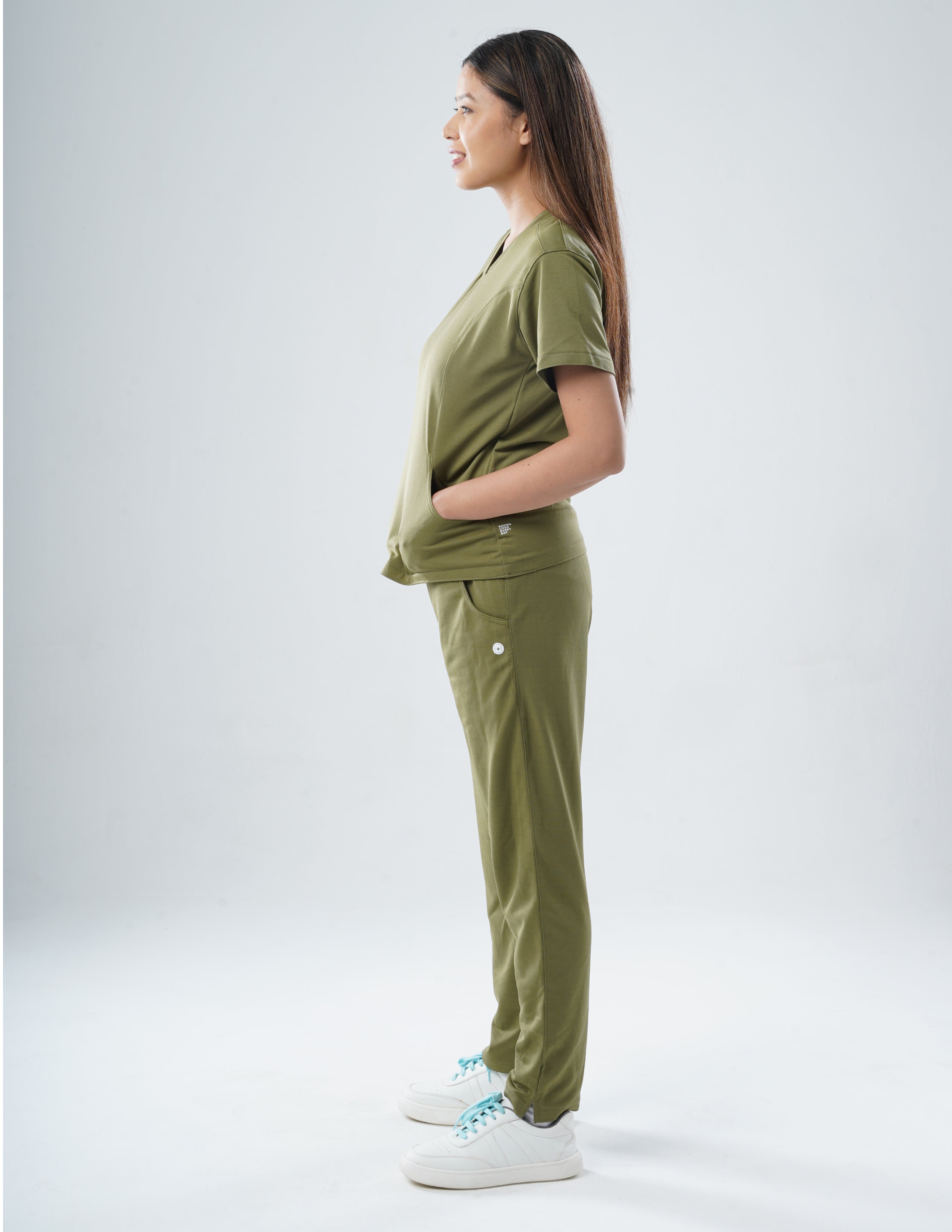 FERIL OLIVE  V Neck / Straight Pant / 2 way Stretch (FemaleFullset) MKZ44