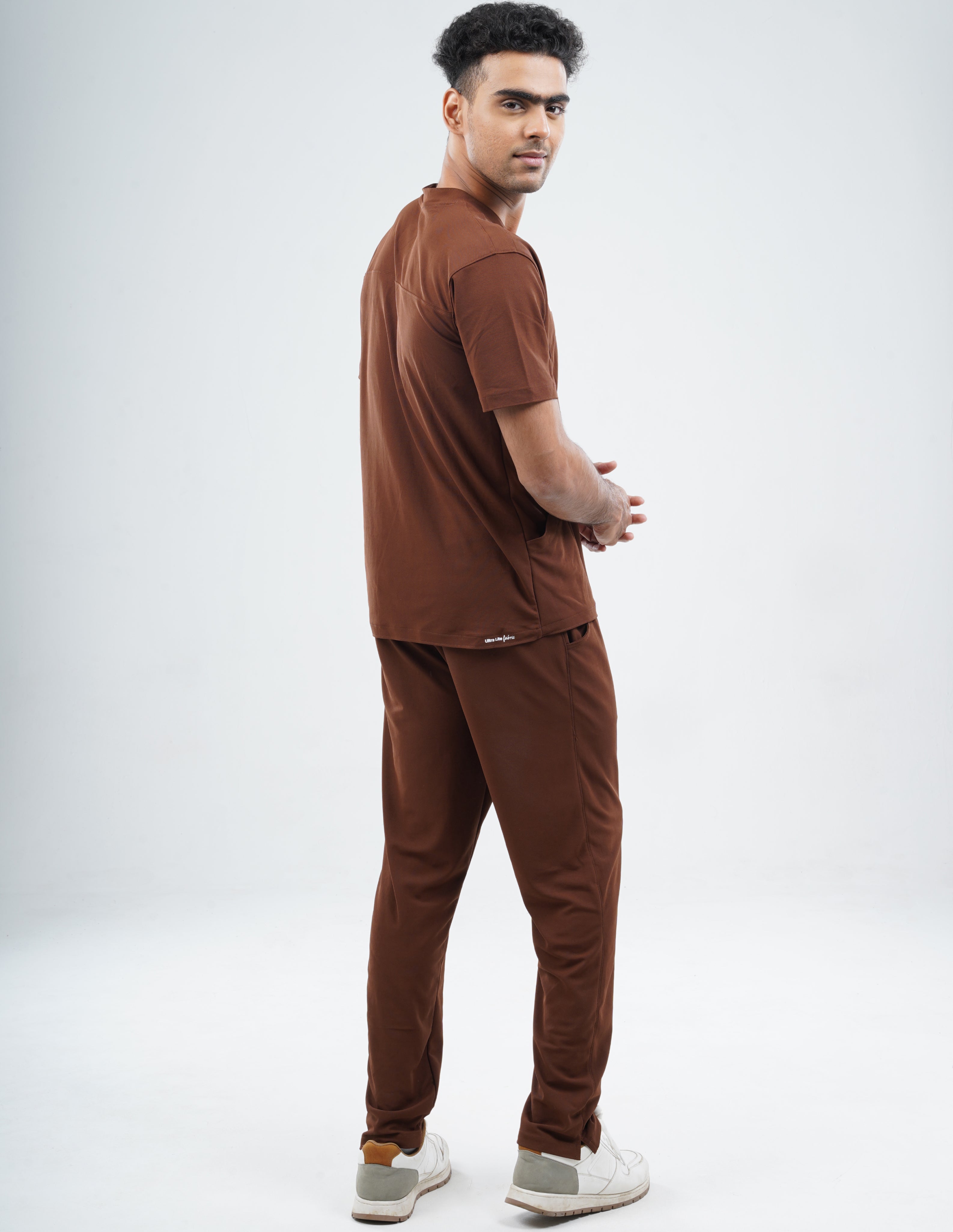 MOCHA BROWN  V Neck / Straight Pant / 2 way Stretch (MaleFullset) MKZ219