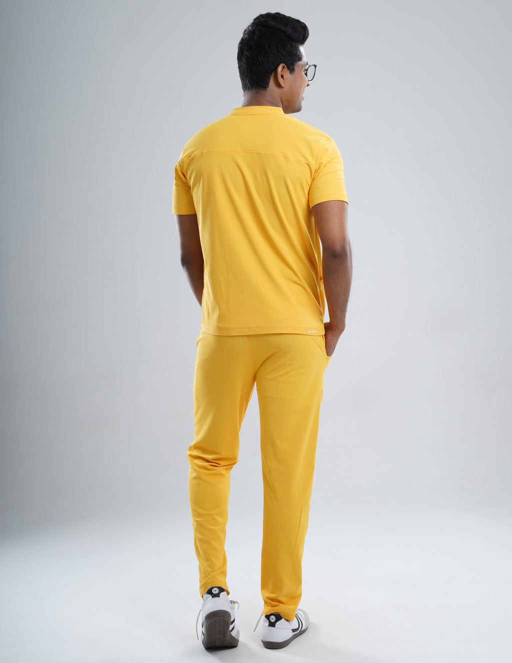 YEL LOVE V Neck / Straight Pant / 2 way Stretch (MaleFullset) MKZ231