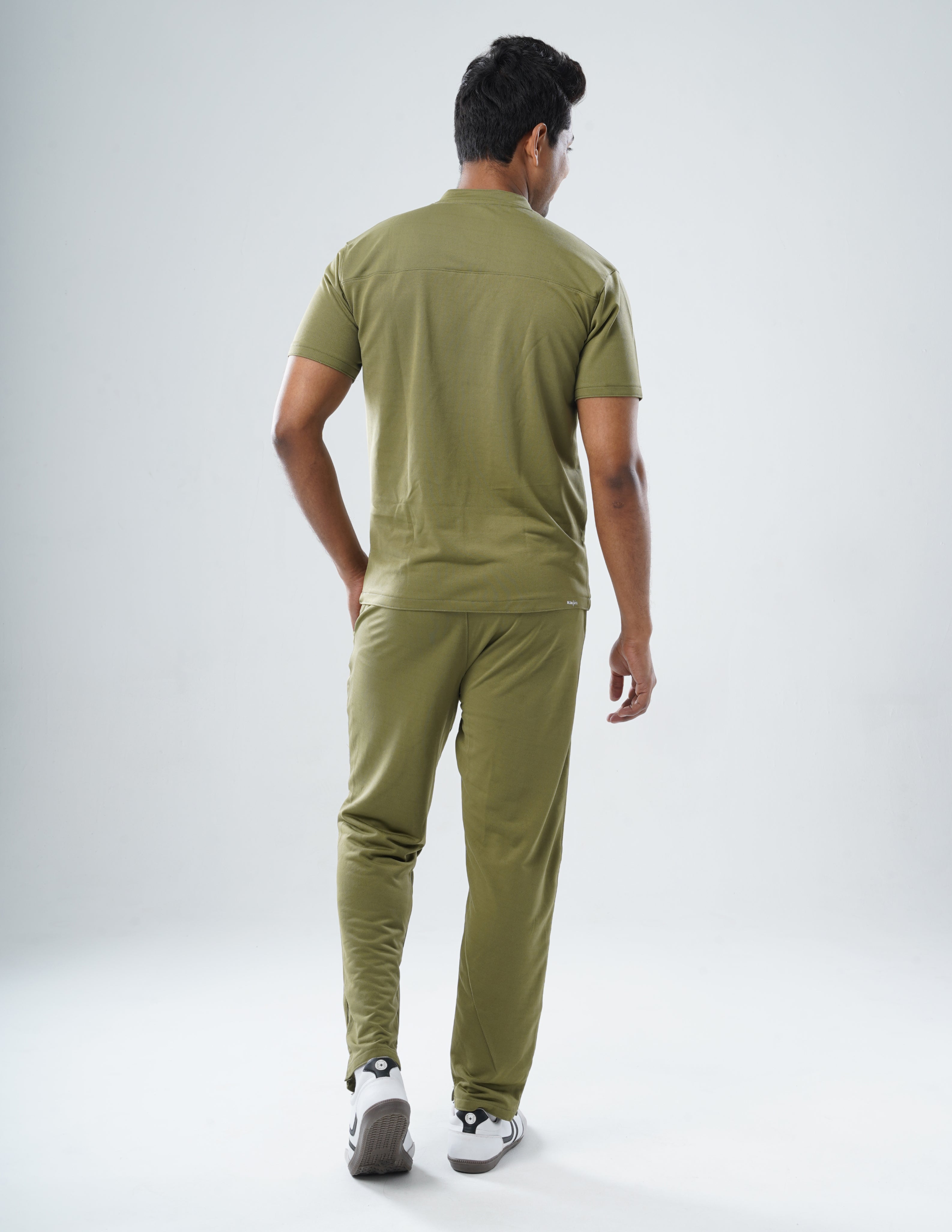 FERIL OLIVE V Neck / Straight Pant / 2 way Stretch (MaleFullset) MKZ175