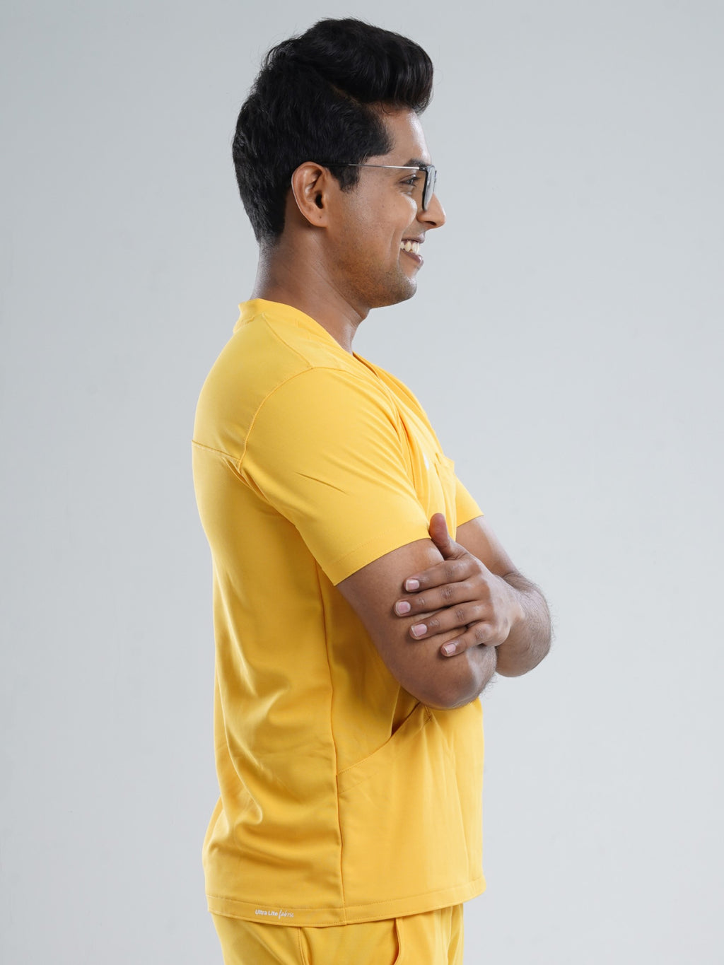 YEL LOVE V Neck Male Top MKZ231T