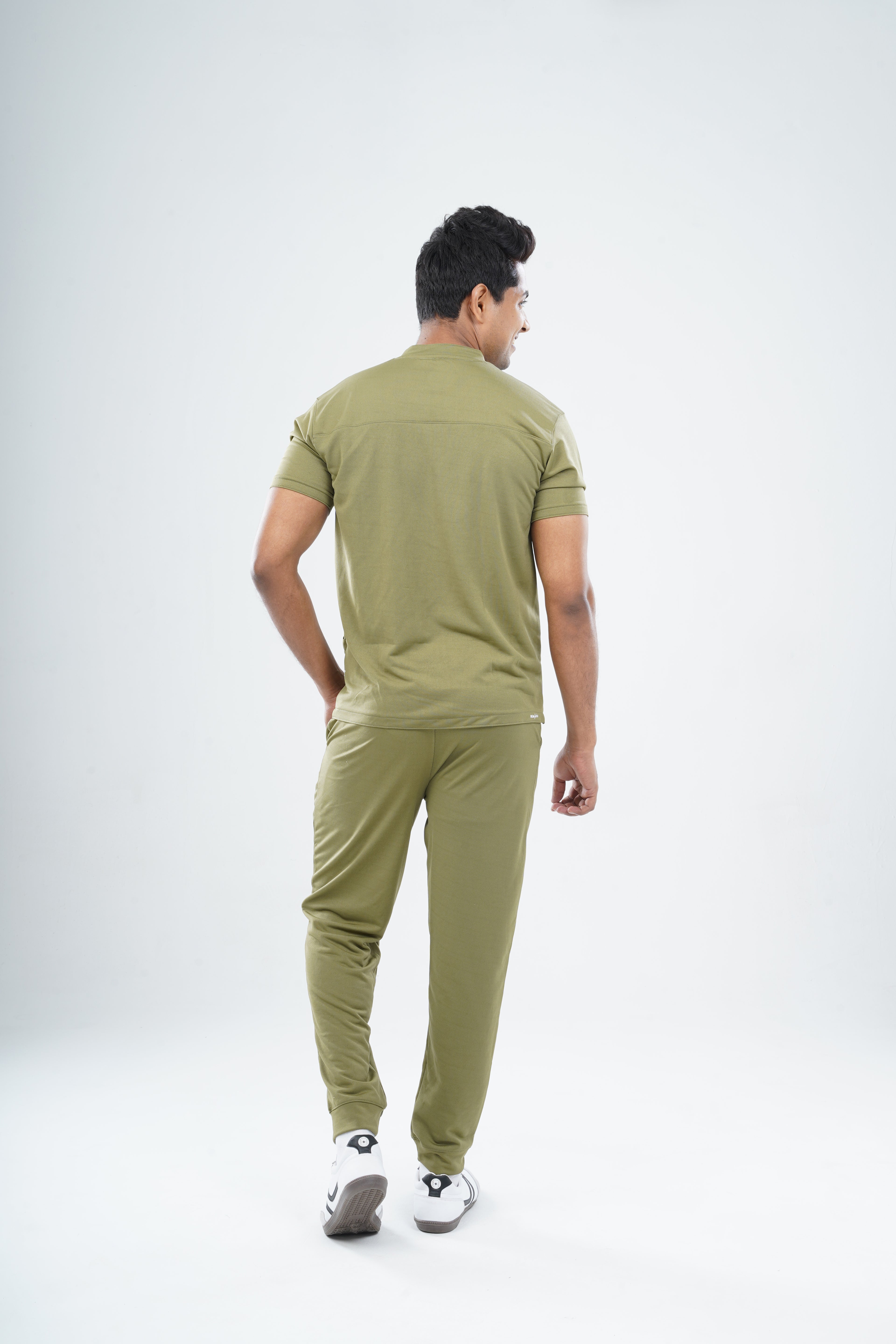 FERIL OLIVE V Neck / Jogger Pant / 2 way Stretch (MaleFullset) MKZ174